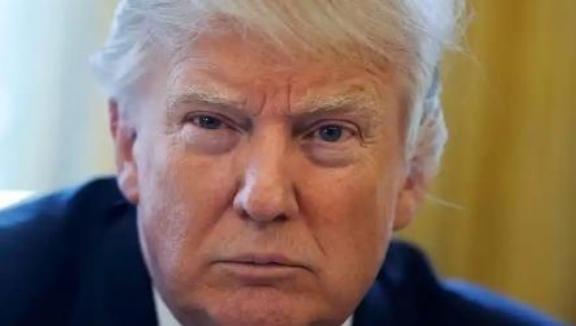 中国敢不敢登船查美国运往台湾的军火，美国在赌中国不敢。如果我国真敢查美国运往台湾