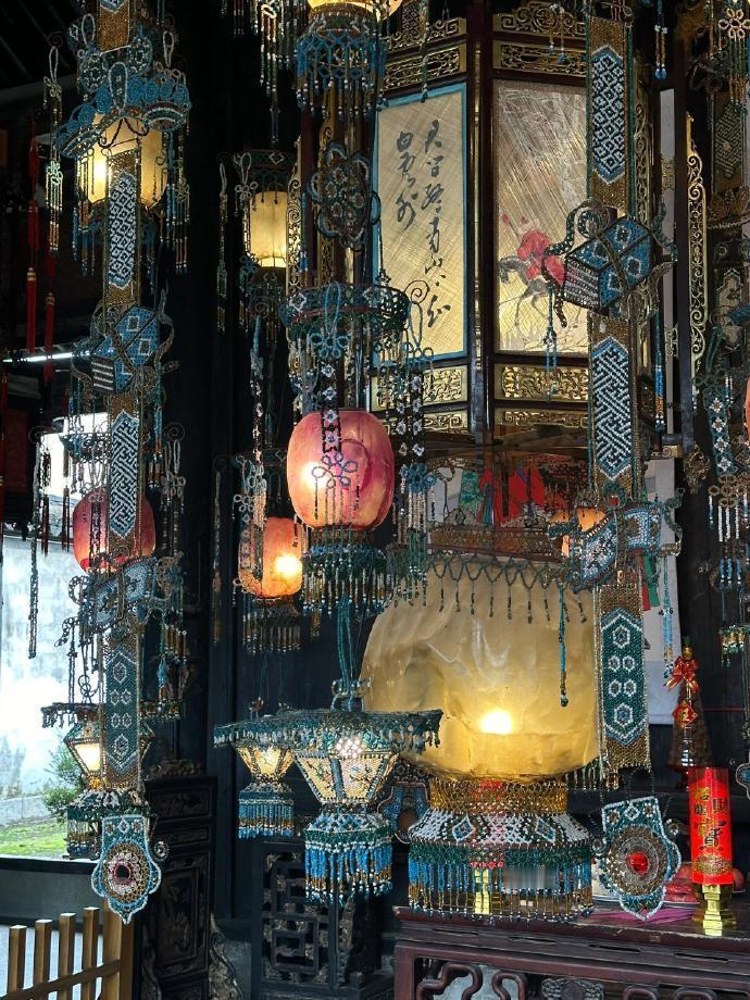 这大概就是老祖宗骨子里不灭的极致中式审美吧 