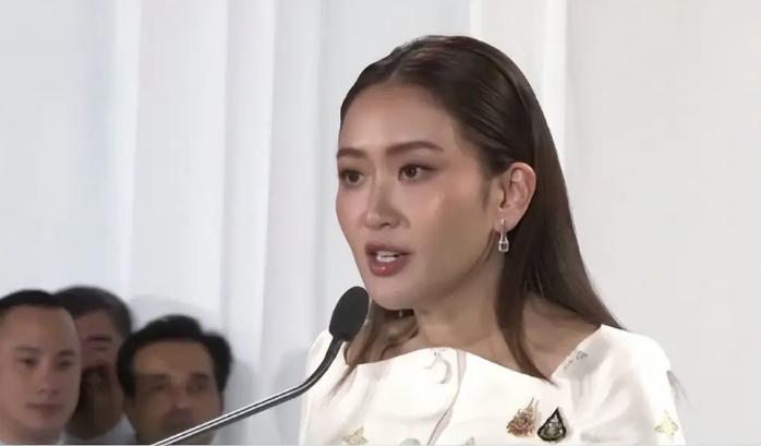 我宣布

佩通坦赢了！

当地时间7月31日，美国总统特朗普宣布将泰国输美商品的