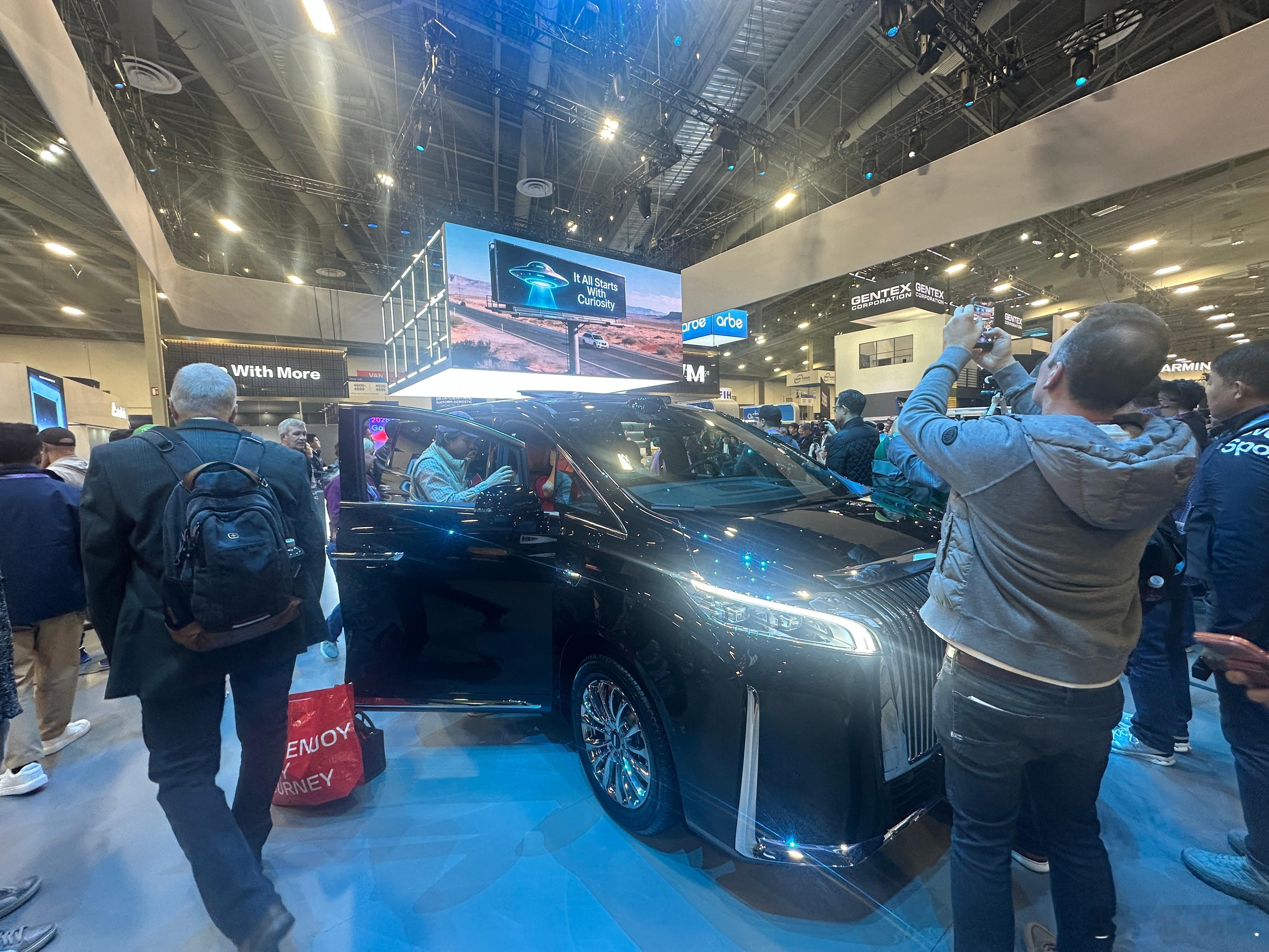 美国人体验中国电车的唯一机会@ CES 