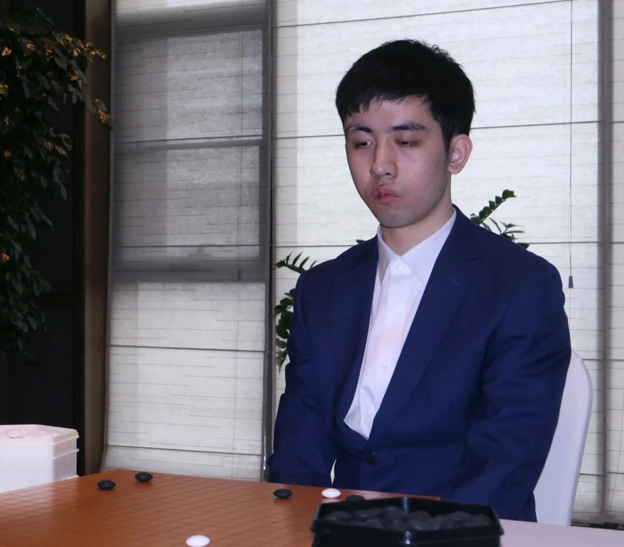 终成正果~星昊勇夺倡棋杯



第18届