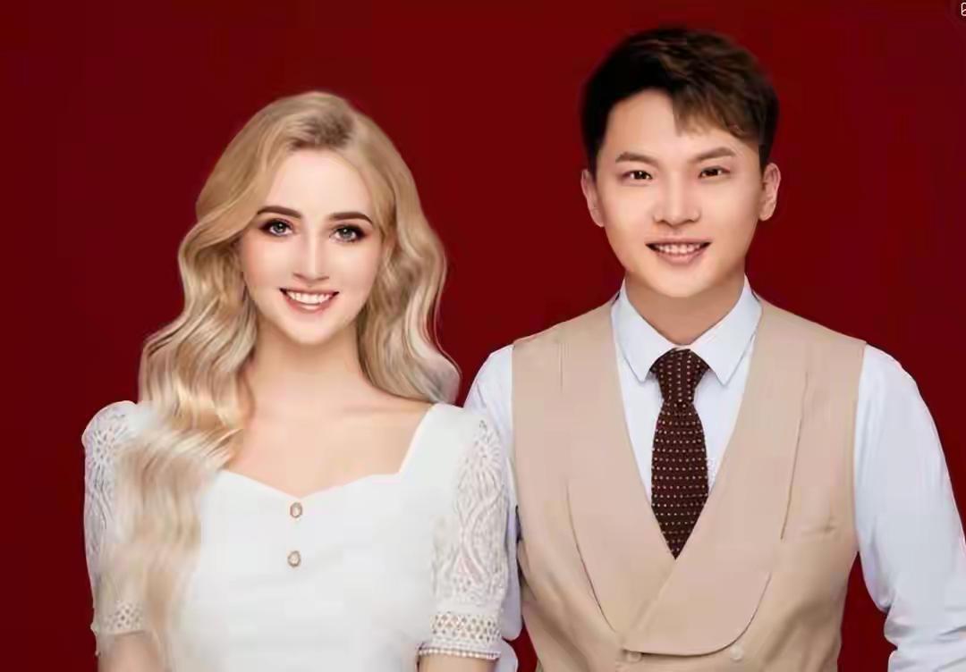 苏州小伙娶小7岁俄罗斯美女，洋媳妇为爱奔赴，直言愿生4个宝宝
 
全网炸锅！苏州