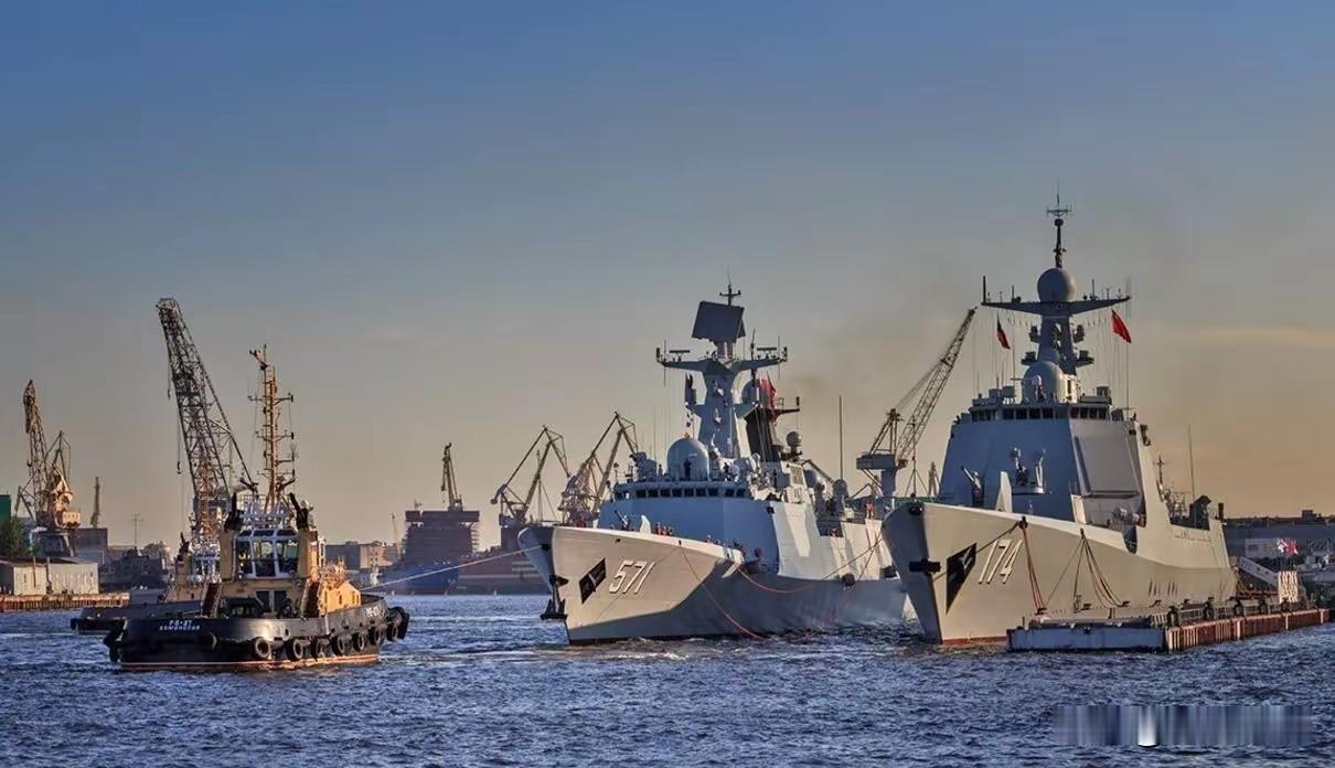 3. 中国海军1天服役半支法国海军吨位舰艇：前几天福建舰服役当天，中国海军同时接