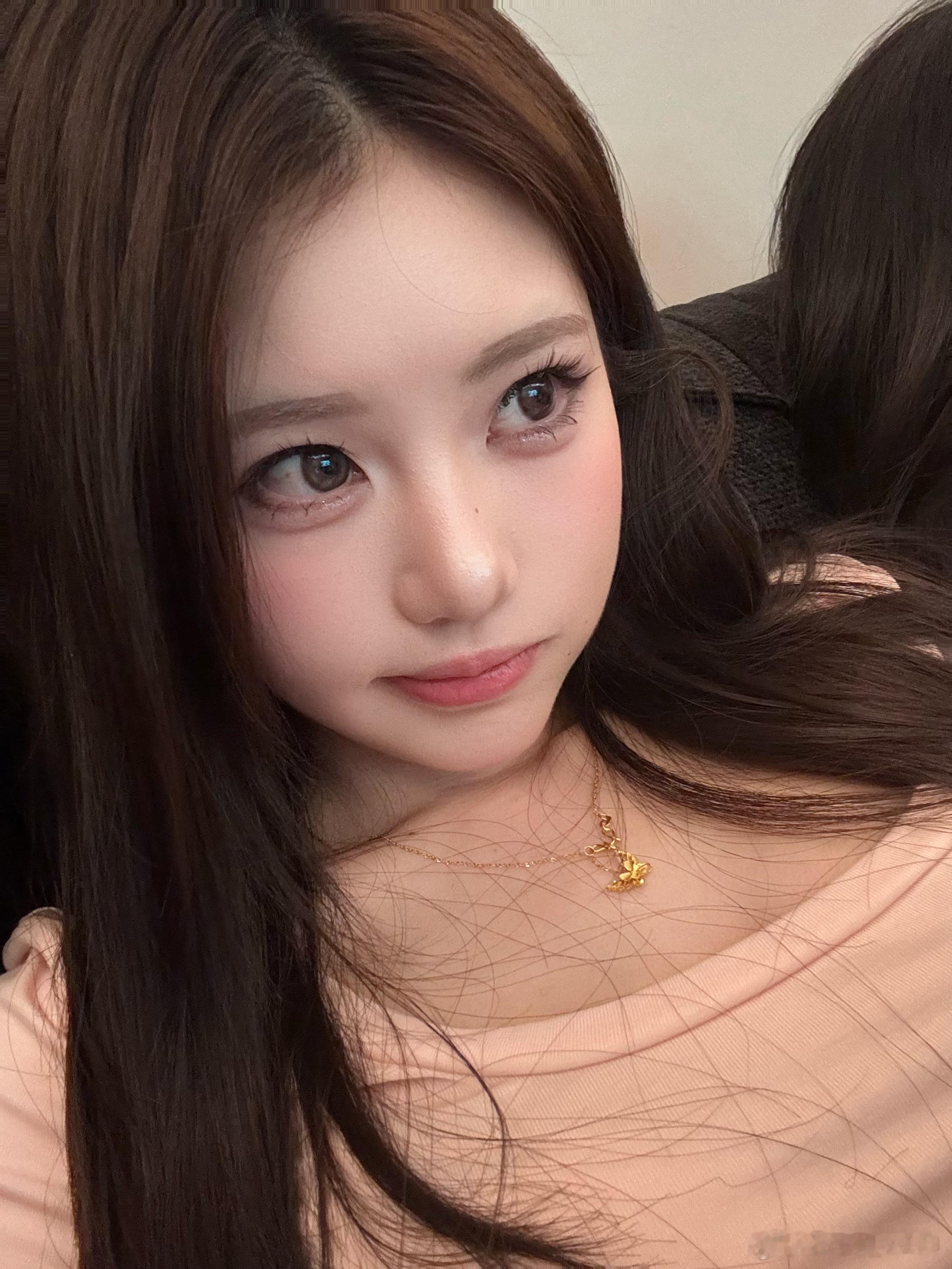 放一只小丽丽在这里 大家不许偷亲 