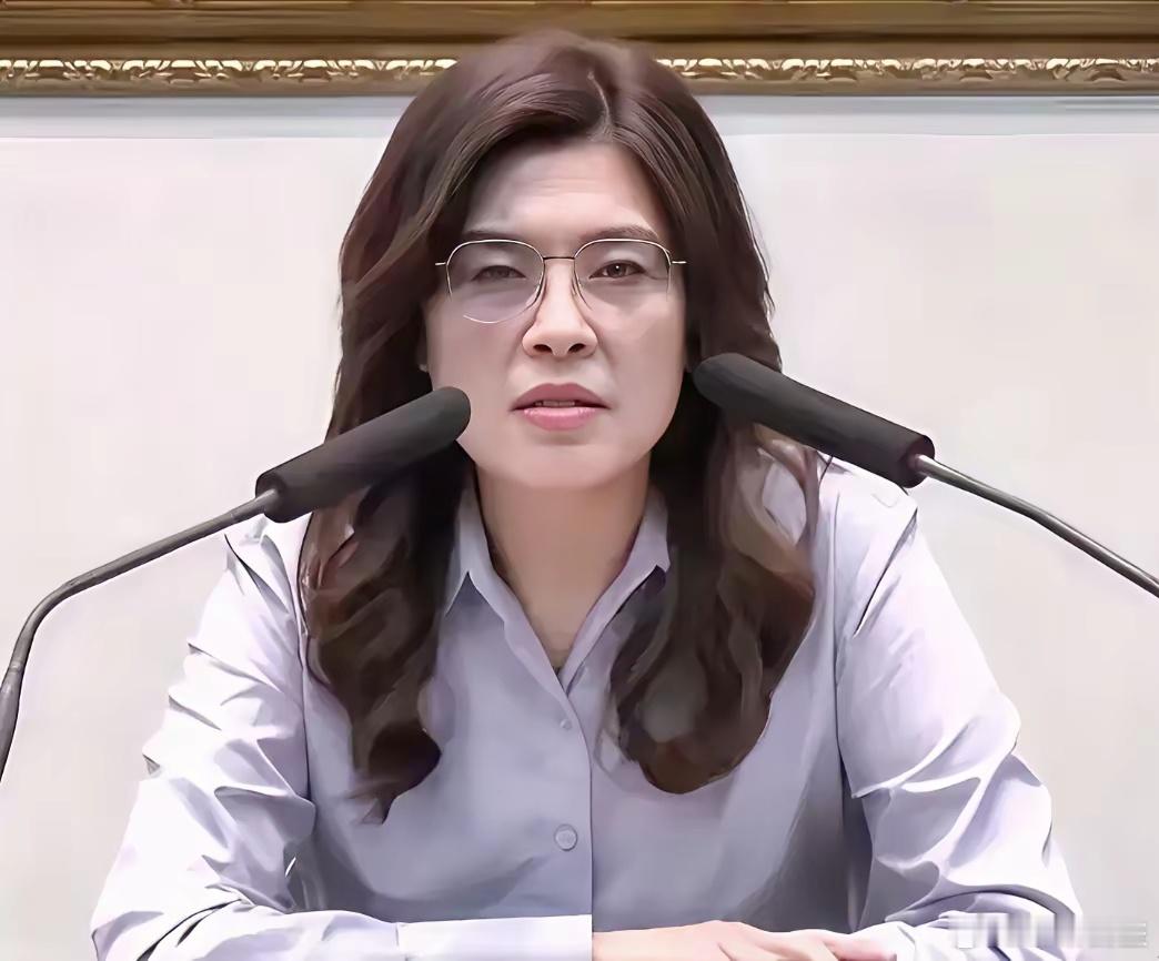 中国国民党主席郑丽文28日晚在社交媒体发文表示，她以个人名义捐赠新台币200万元