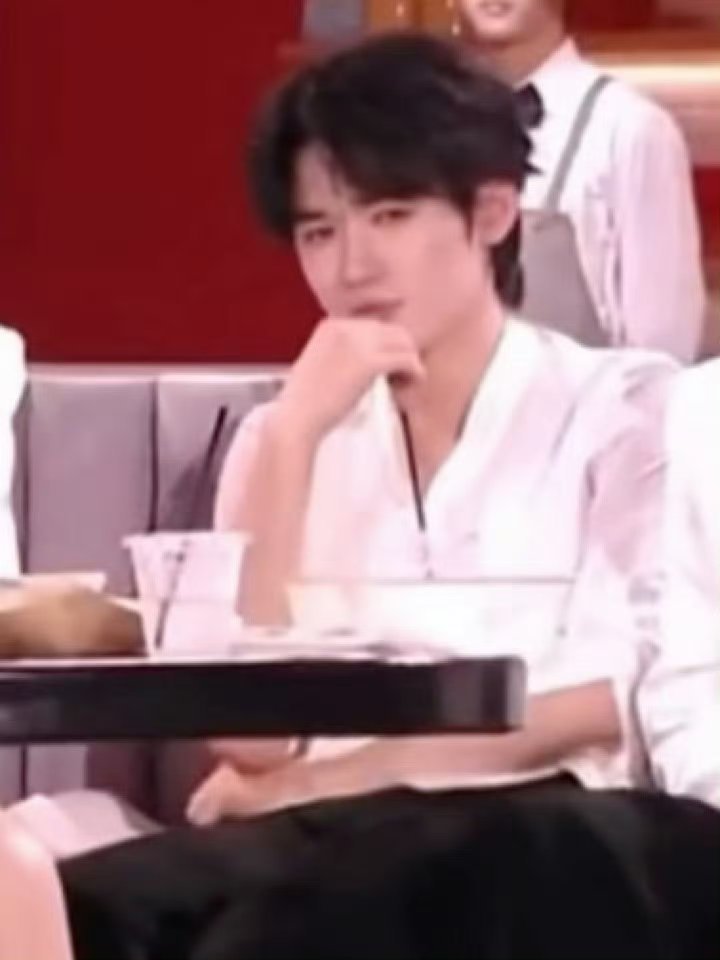 宋亚轩珍珠小子营业何意味！小宋老师何意味！宋亚轩珍珠小子饭撒