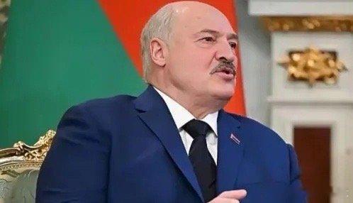 白俄罗斯总统卢卡申科爆出个惊天猛料，听得人头皮发麻、后背发凉！他表示：俄罗斯藏着