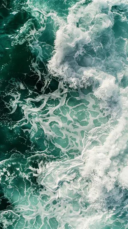 潮涨潮落寻常事，能当上老总能力还是有的！对失业也许是机会。就像这位42岁被裁的姐