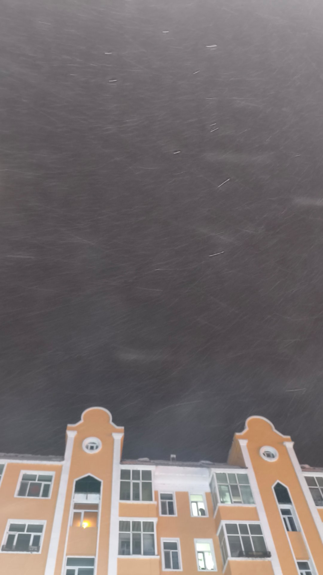 签到签到签到今天吃饱饱了，三块钱大串儿，得劲儿           