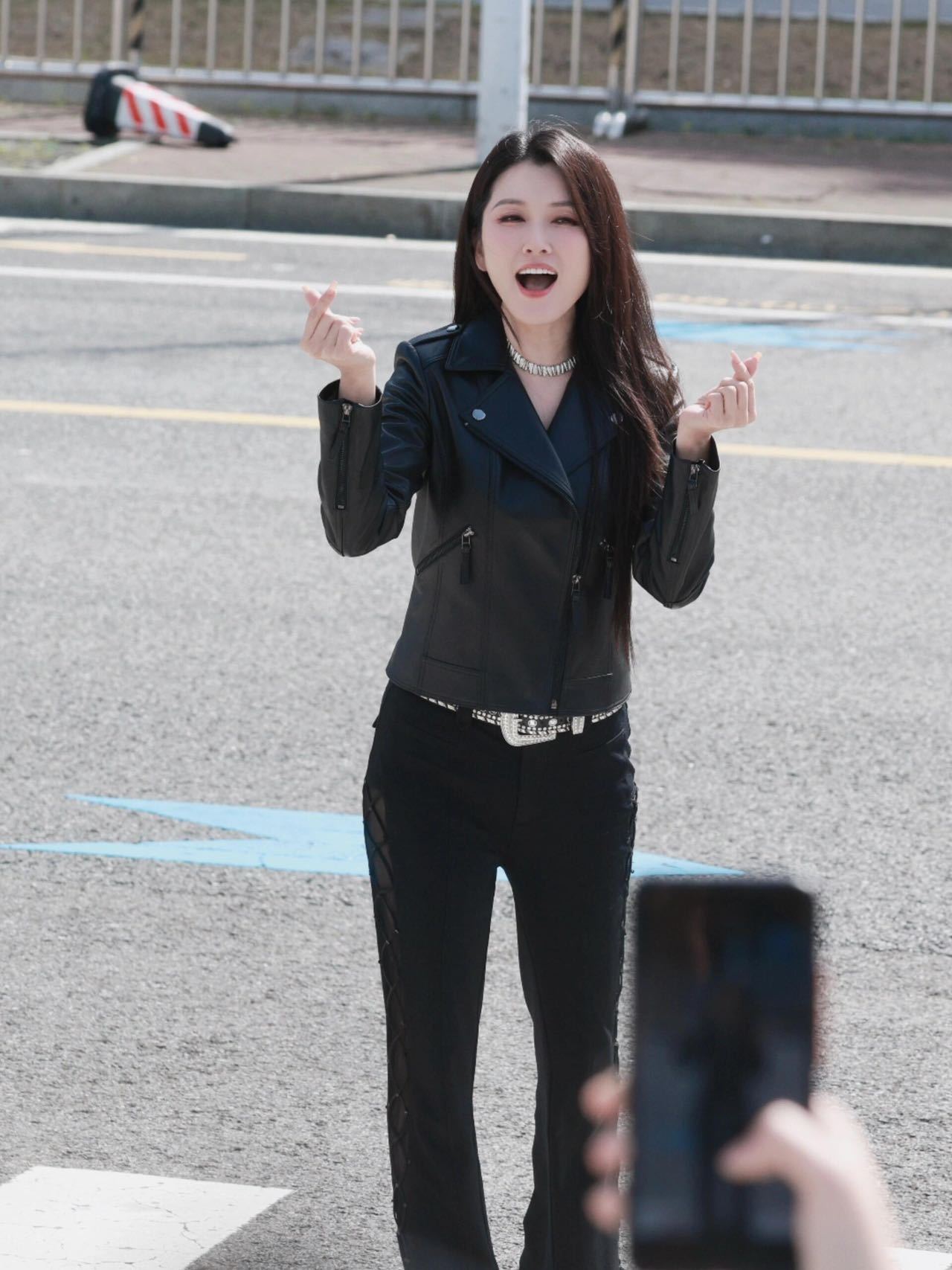 徐洁儿浪姐票数徐洁儿的舞台，嗓音亮海豚音超牛，舞蹈更是魅力四射。可票数不尽人意，