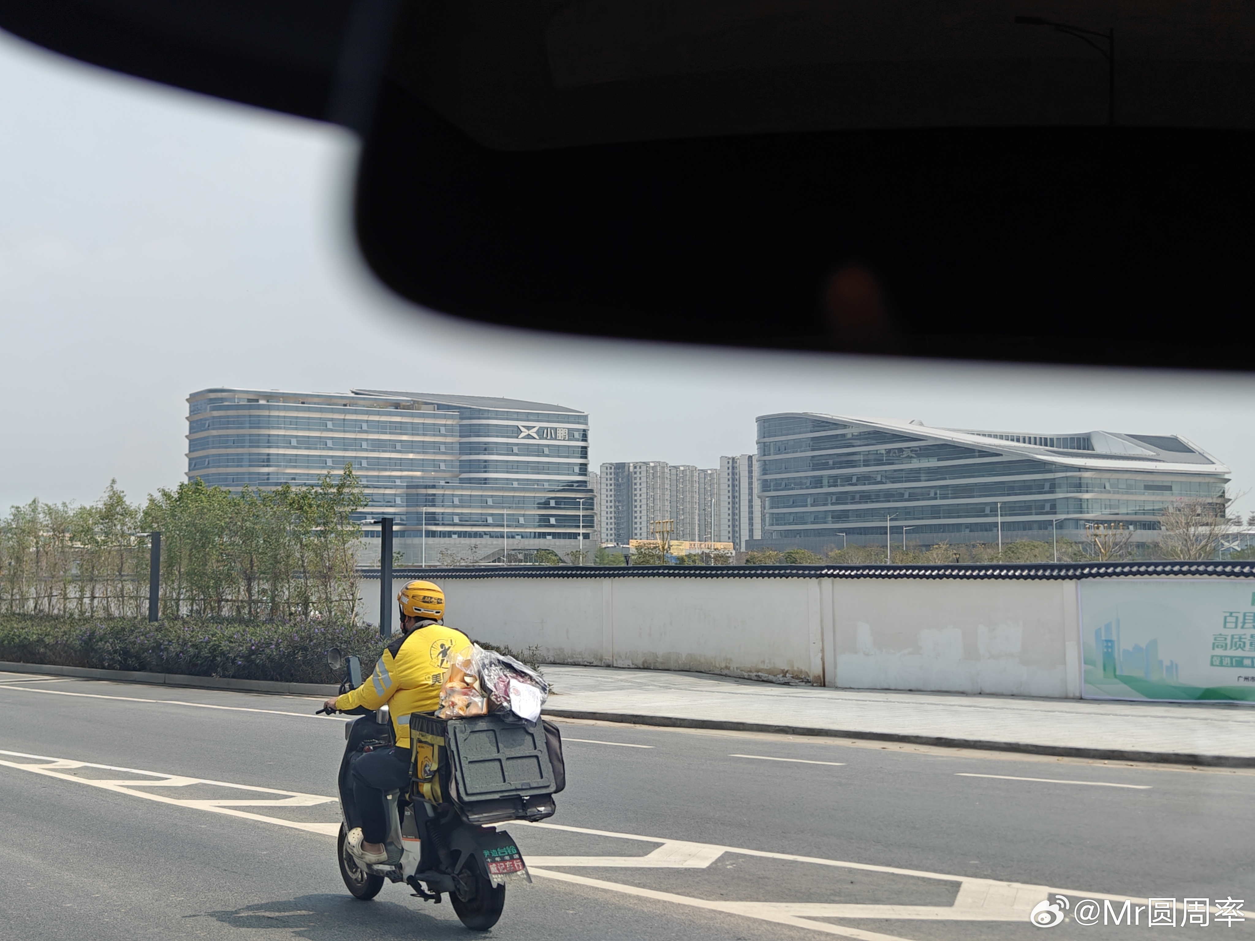 佩服自己的抓拍技巧小鹏汽车