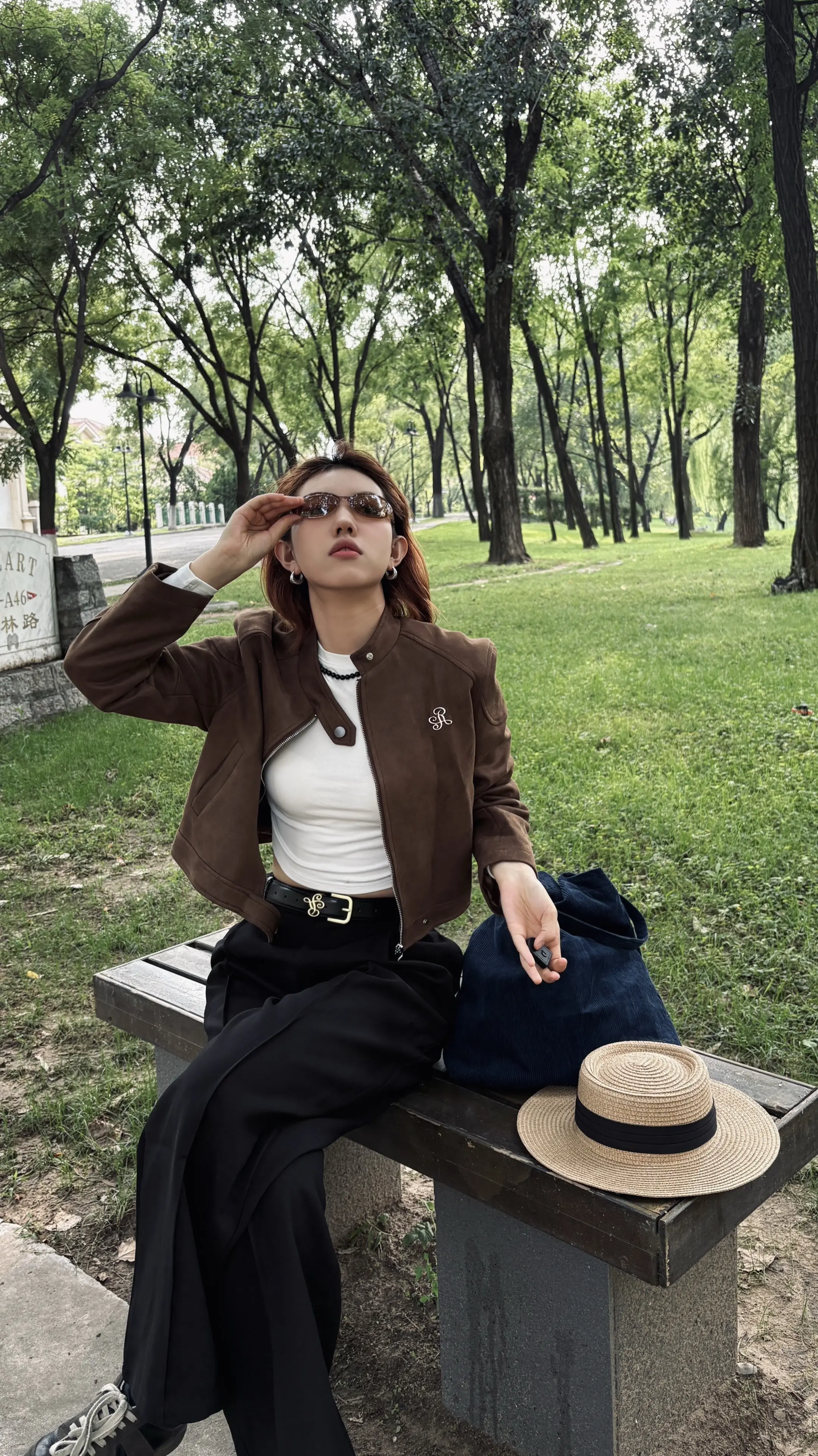 出门把把妹。