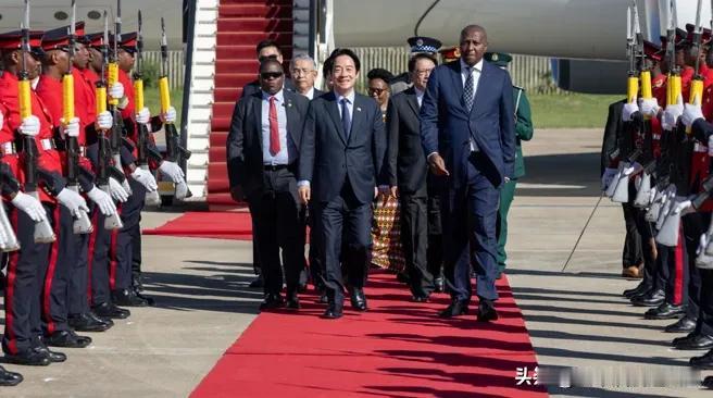 赖清德窜访斯威士兰的闹剧还在发酵。中国国民党前主席洪秀柱近日的一番点评直接戳中了