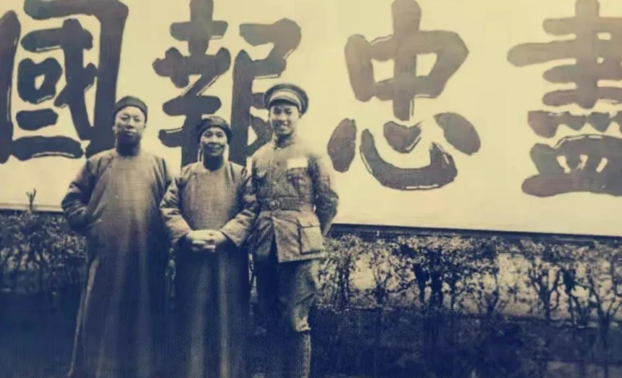1966年，给蒋介石开了10年专机的衣复恩，莫名被捕，还被关了1066天，出狱后