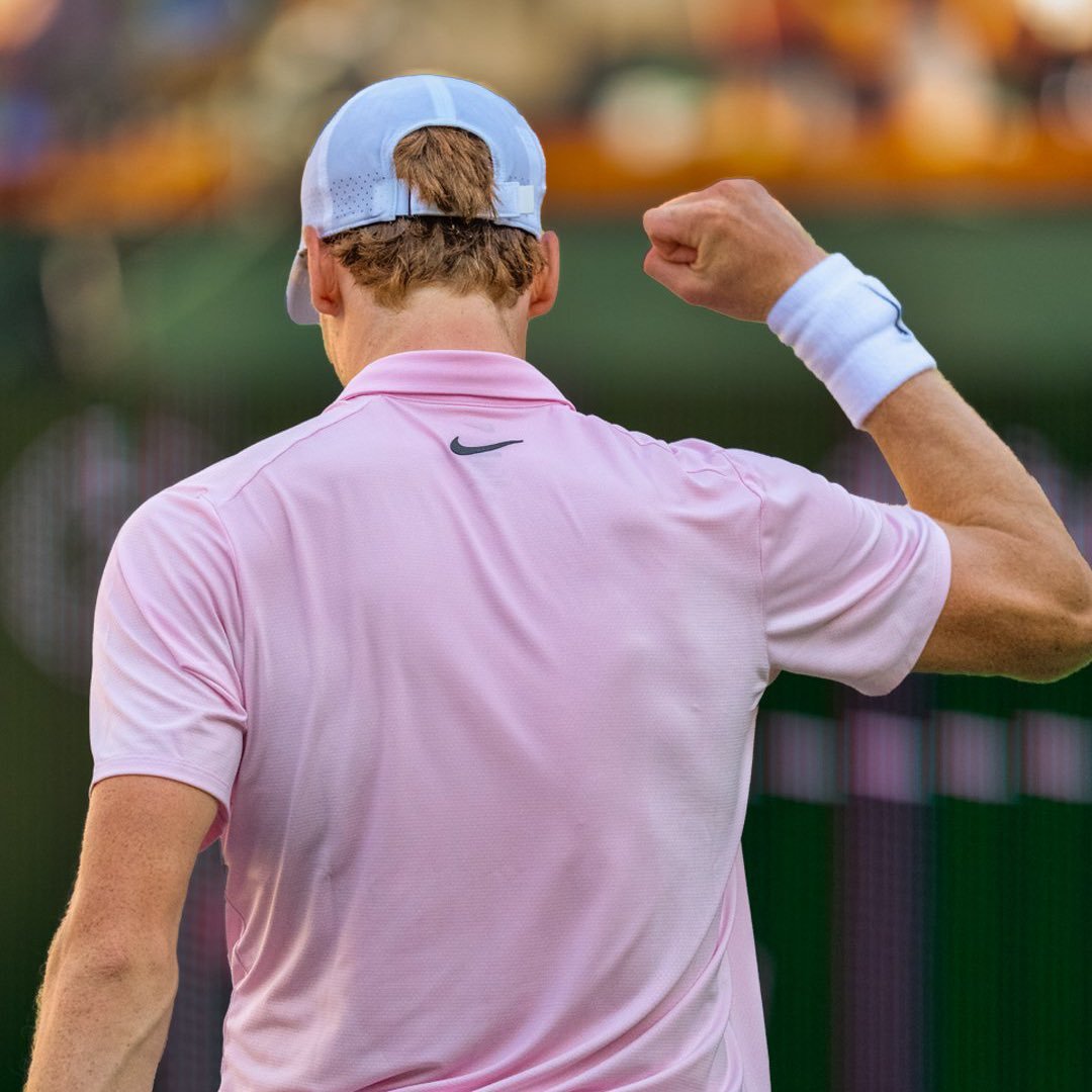 大师赛连胜26盘，成为历史第一人！距离辛纳上一次输给左撇子，已经过去了两年半。1