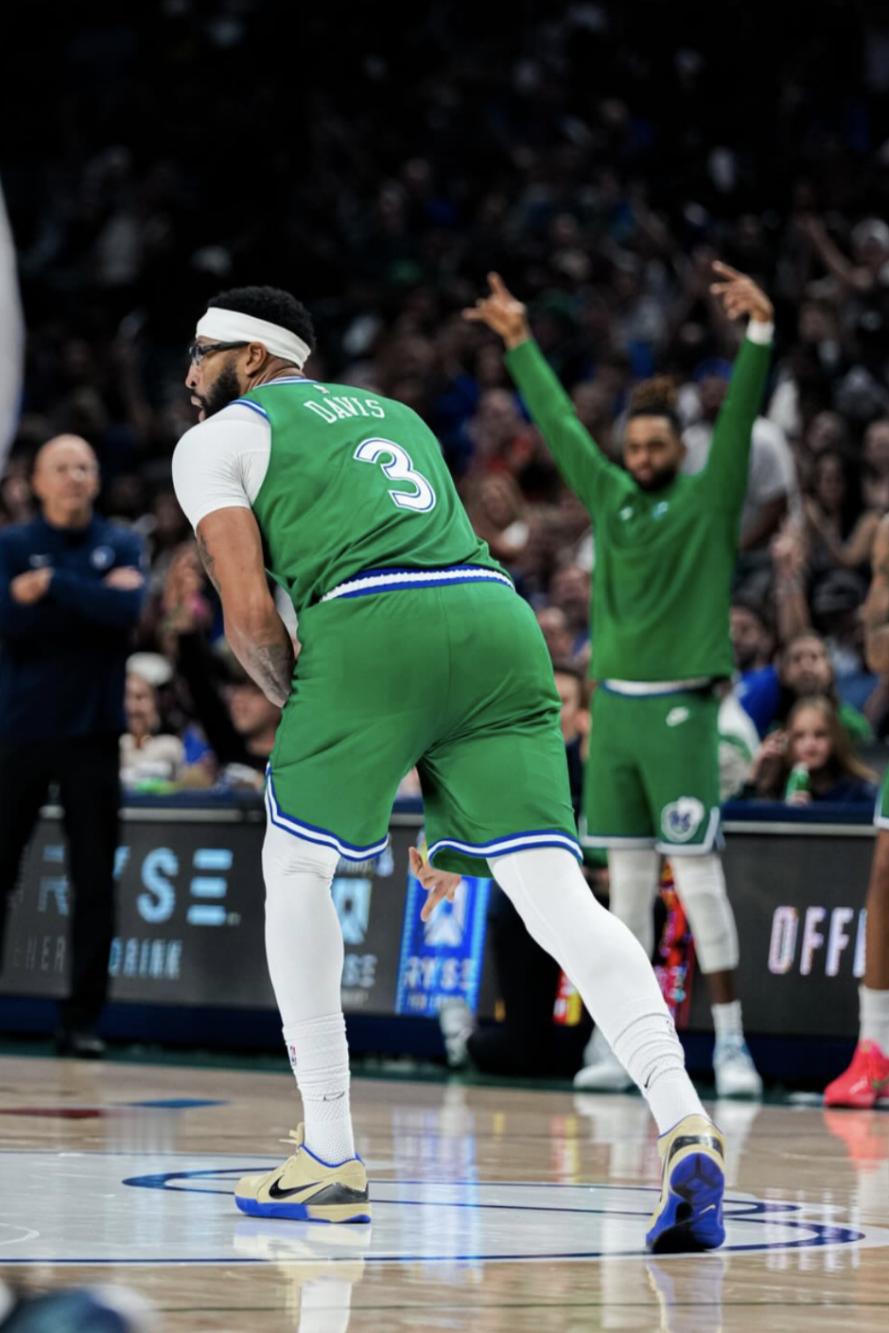 顶不住咯[doge] 安东尼戴维斯[超话] ​​​