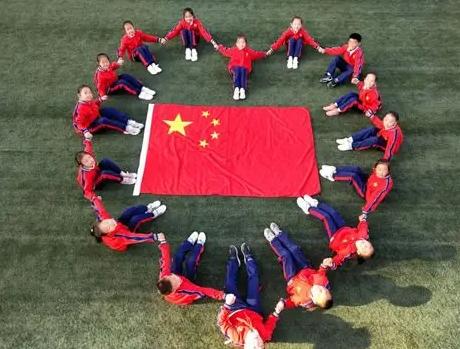 军方这是动真格了，看到那些名单，真是让人抽冷气。

军队反腐从来不是简单的查账对