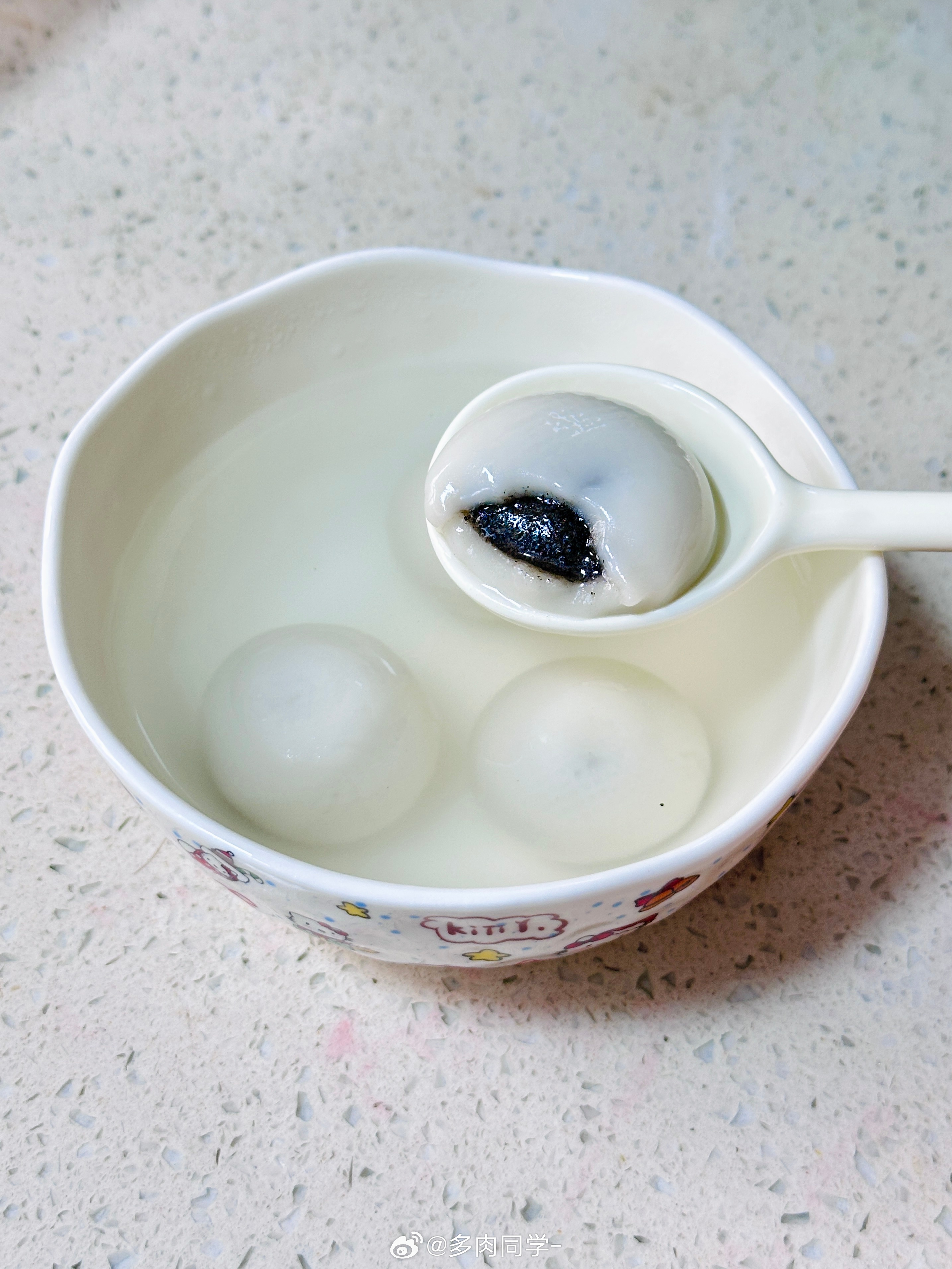 肉丸日记📔 元宵快乐大家今天记得吃元宵喔 