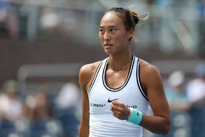 郑钦文2026美网1比2莱巴金娜，止步八强

2026美网女单1/4决赛，郑钦文
