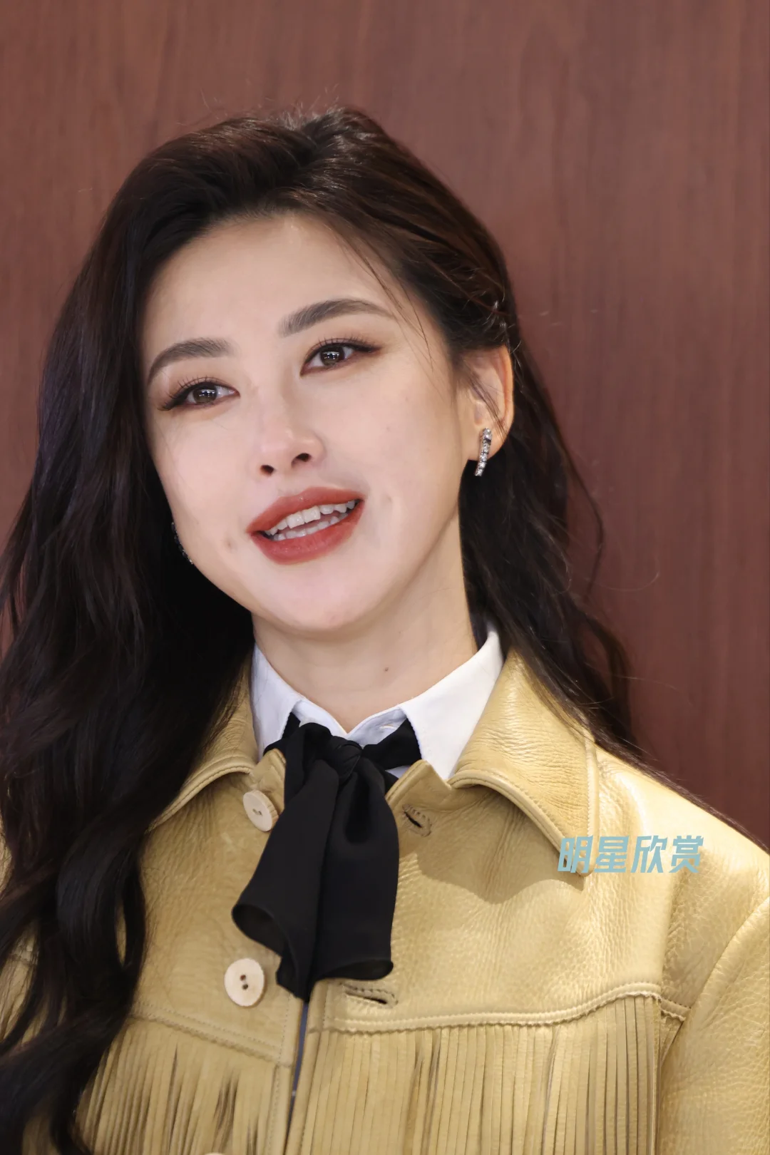 明艳贵气的大美人
