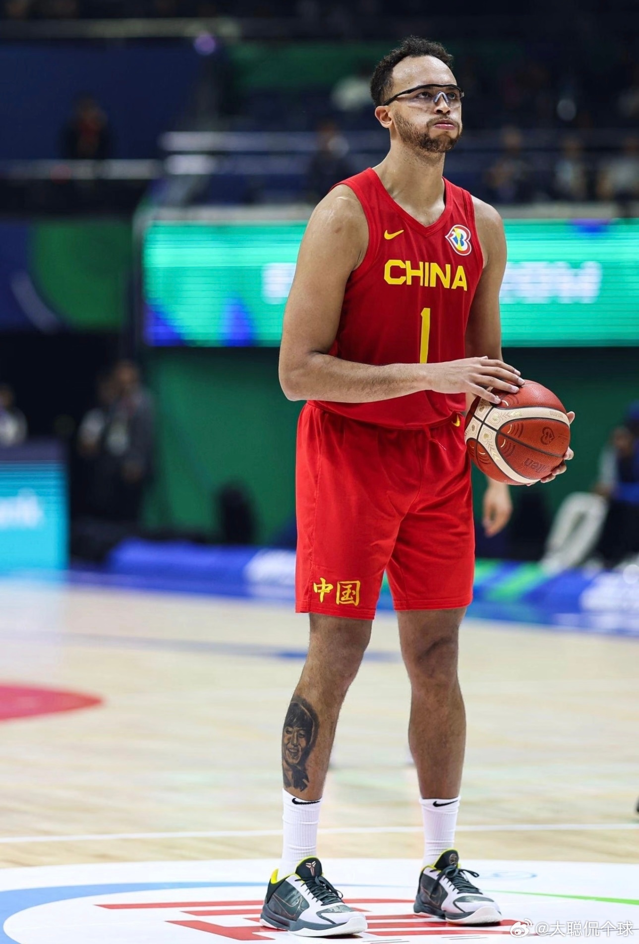 重磅消息！中国男篮官宣暂停归化相关工作，搁置外援引进计划，重心全面转向本土球员培