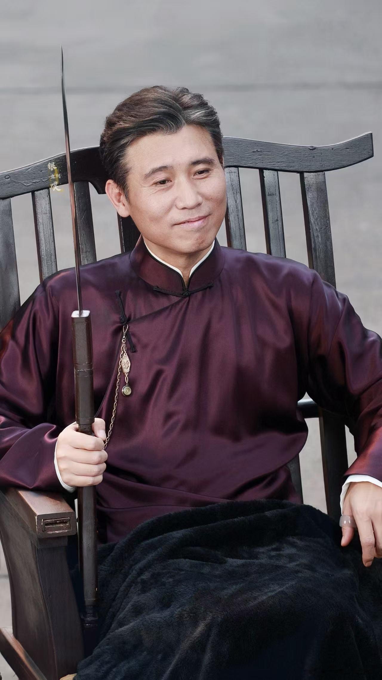 李乃文九门嫂子开门我是我哥九门 半截李这辈子唯一的软肋就是嫂子和那个不叫他爹的娃