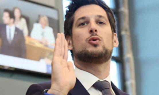 比利时可太给劲儿了，直接在自己家机场，把英国要运给以色列的两批军火给扣了，而且一