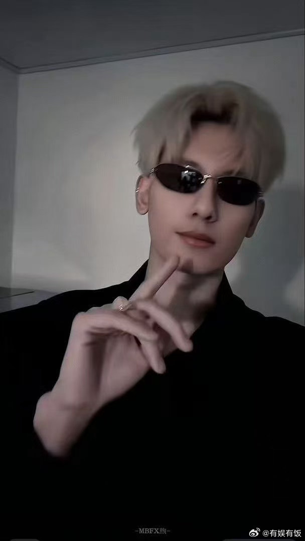 胡先煦callme胡先煦noboby手势舞胡先煦noboby手势舞，太酷了，