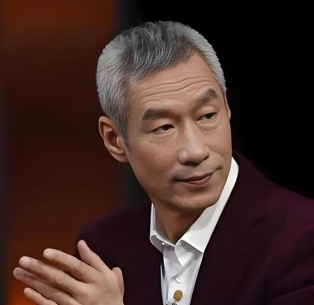 1990年，28岁的孟天娇带着32岁的刘佩琦回家，跟母亲宣布，要和他结婚，谁知母