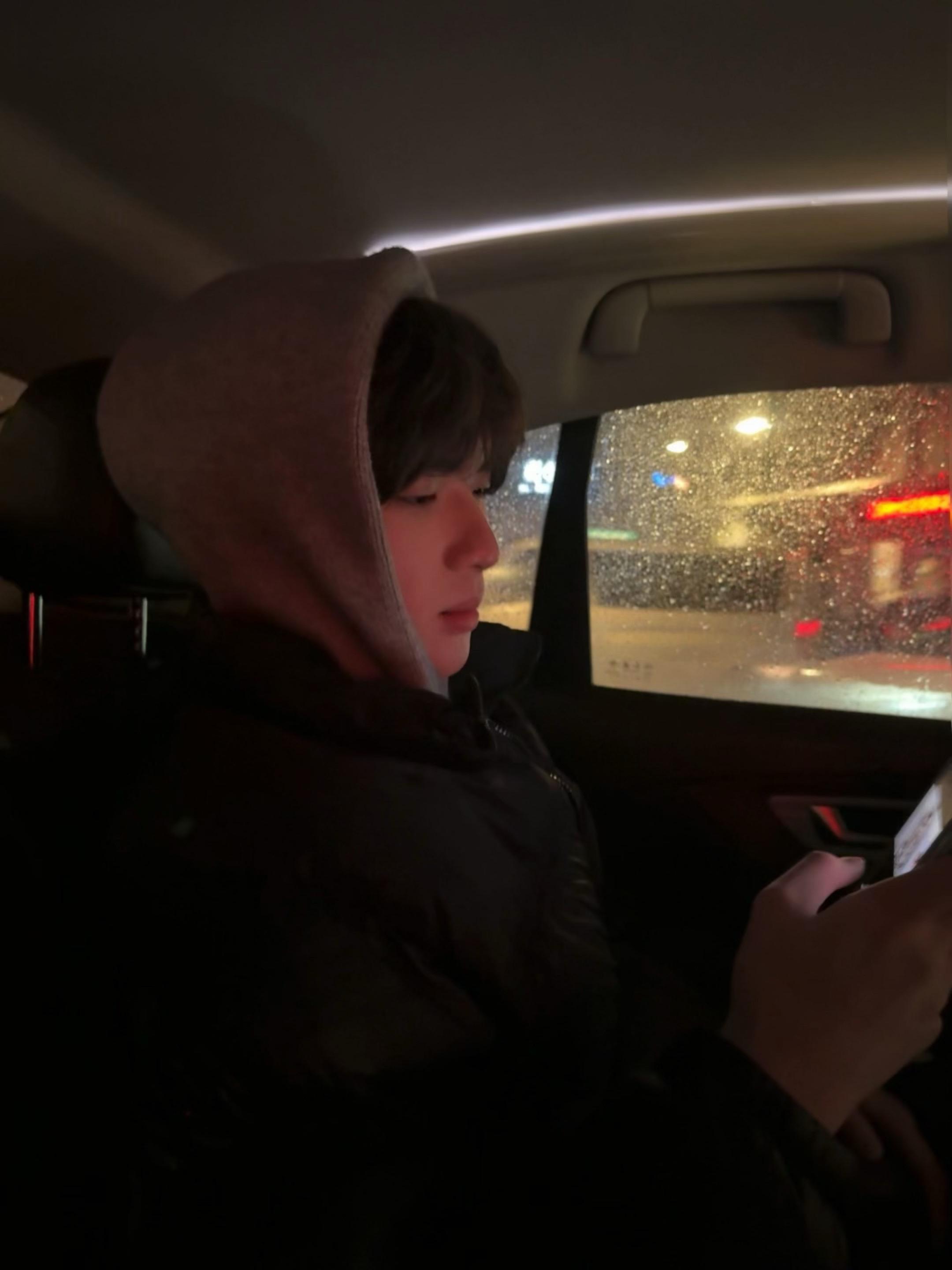 请不要仓促的爱上我 然后厌倦我的脾气我的眼泪 最后毫不犹豫地离开我
