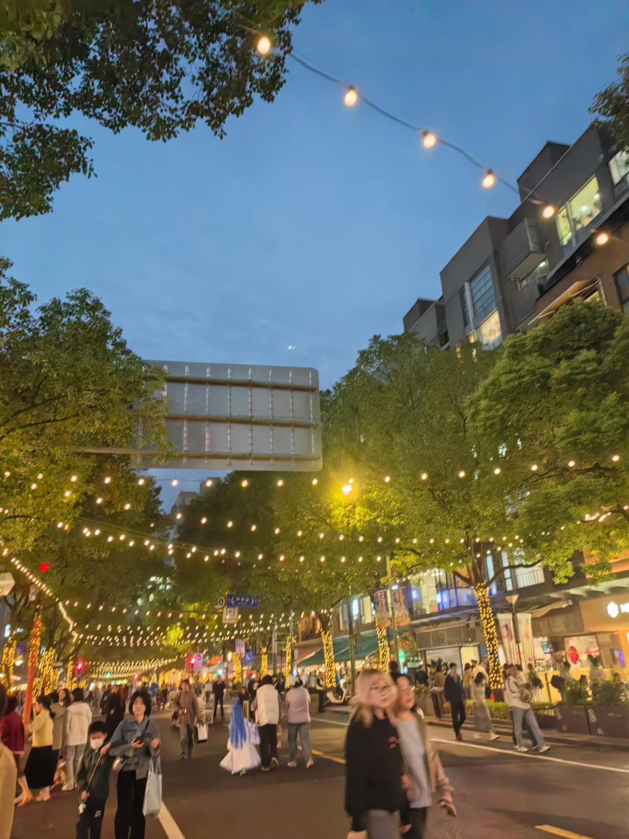 碎关于我在头条发文这事儿
 说实话，真没法做到每天雷打不动在头条发文——平常工作