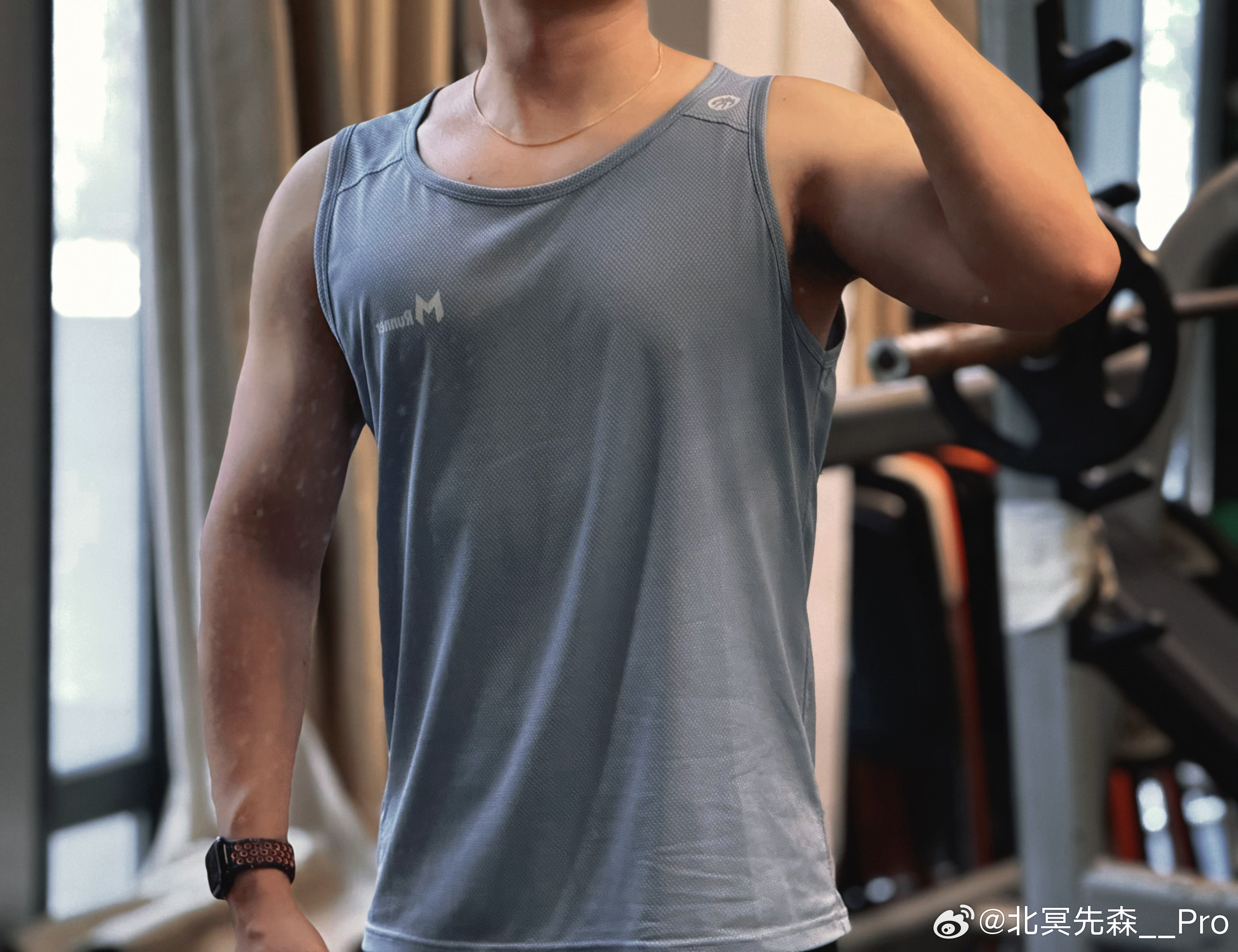 反差一下。。。