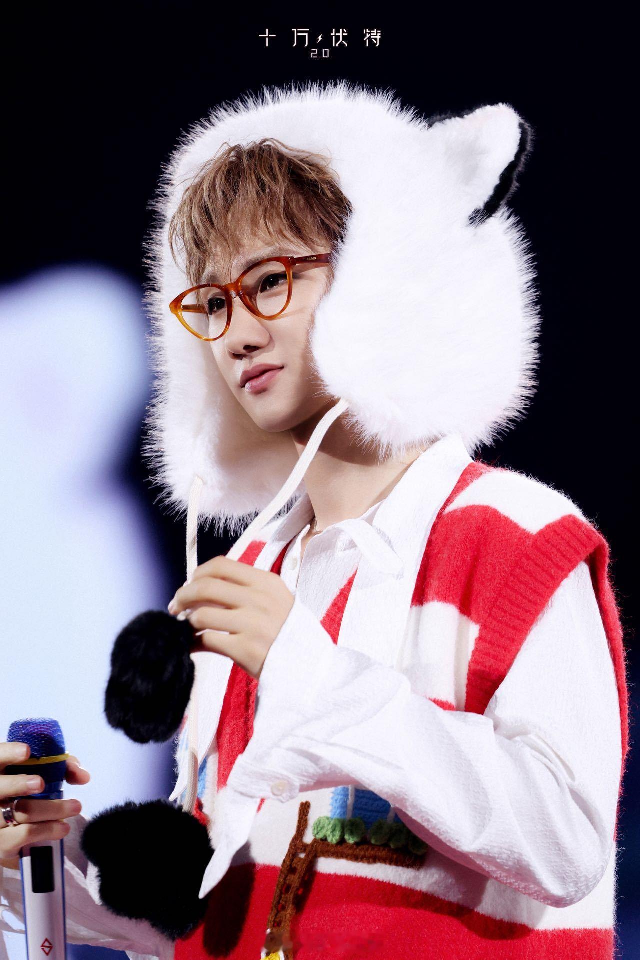 汪苏泷教你绣出拜年大片 大年初一拍一支自己的拜年短片，跟罗曼城城主汪苏泷同步刺绣