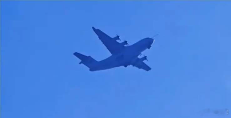 运-30试飞，关键性能碾压美国C-130J！前段时间，陕西阎良的试飞场上出现了机