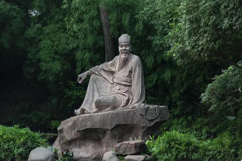 苏轼一生做过的官可不少。他初入仕途，任过签书凤翔府判官，在地方上积累了不少治理经