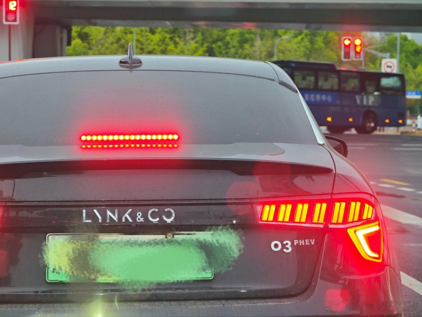 考大家一下领克03PHEV是什么混动构型 