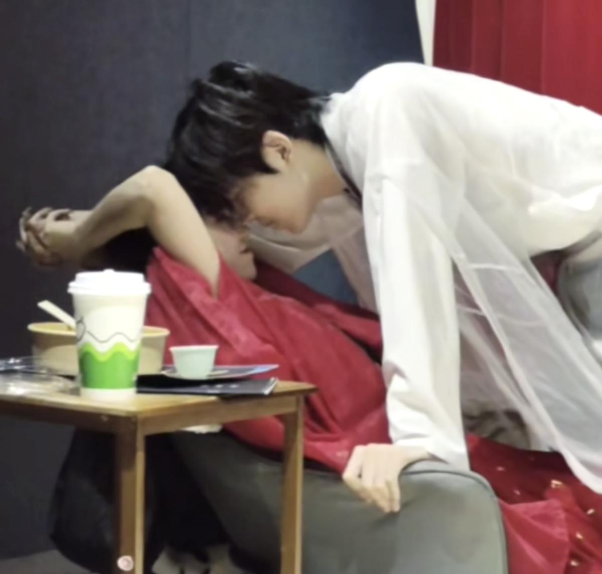 花300块就能买8小时“恋爱”，剧本杀已经变味了！年轻人为什么宁愿花钱买恋爱体验