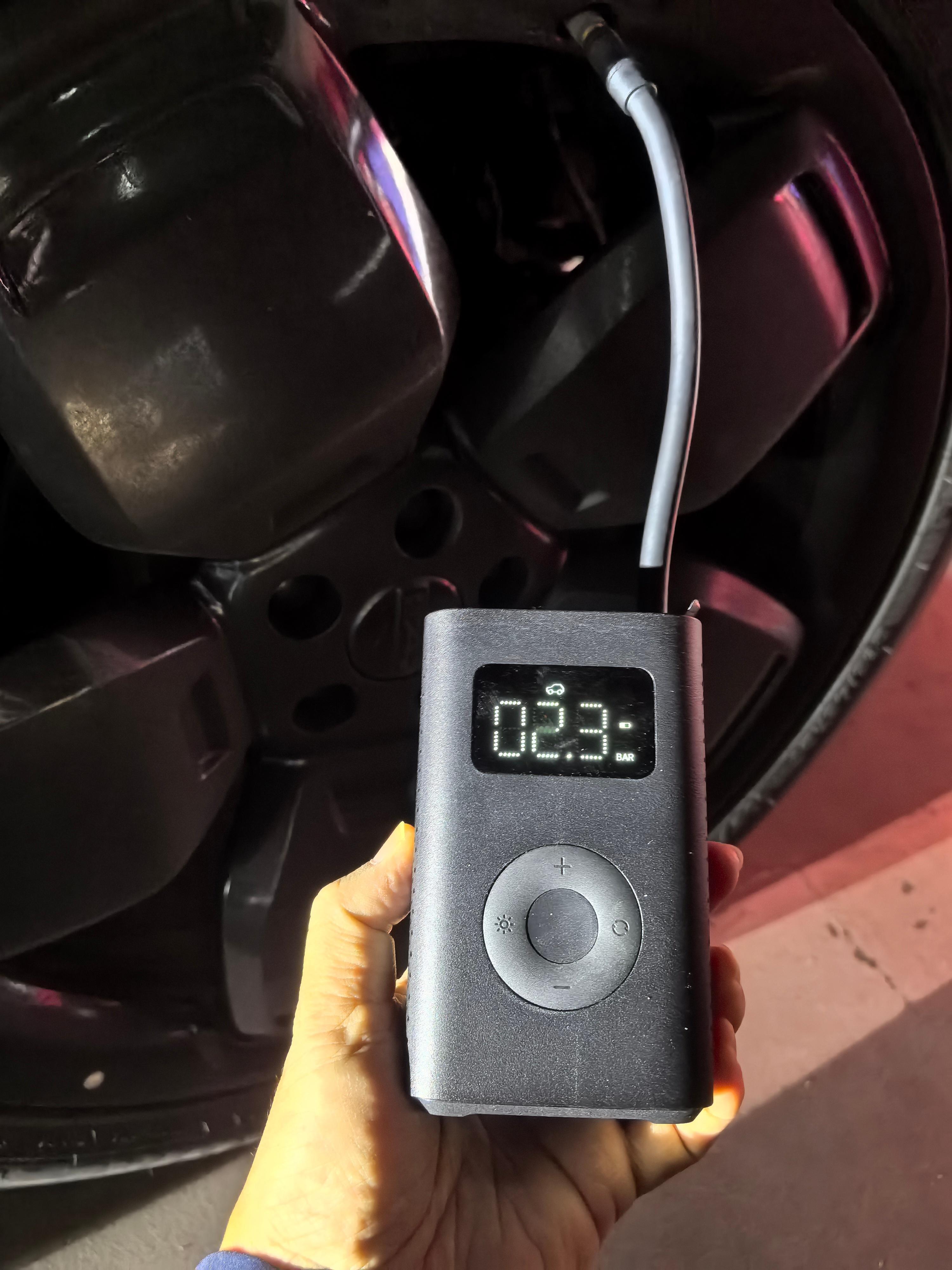 小米这个充气宝是真好用，啥都能充，强烈推荐！ 