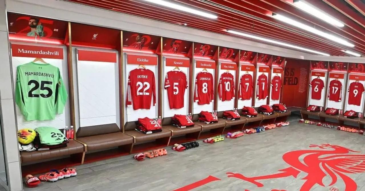 利物浦更衣室内幕：