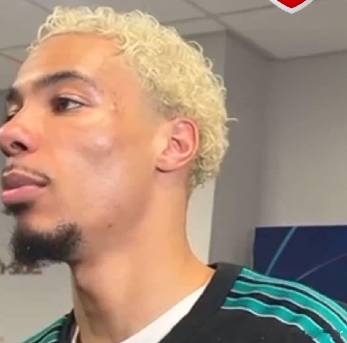 你的纽卡斯尔转会曾经接近完成吗？ 埃基蒂克：我已经做出了决定。我知道自己想去哪里