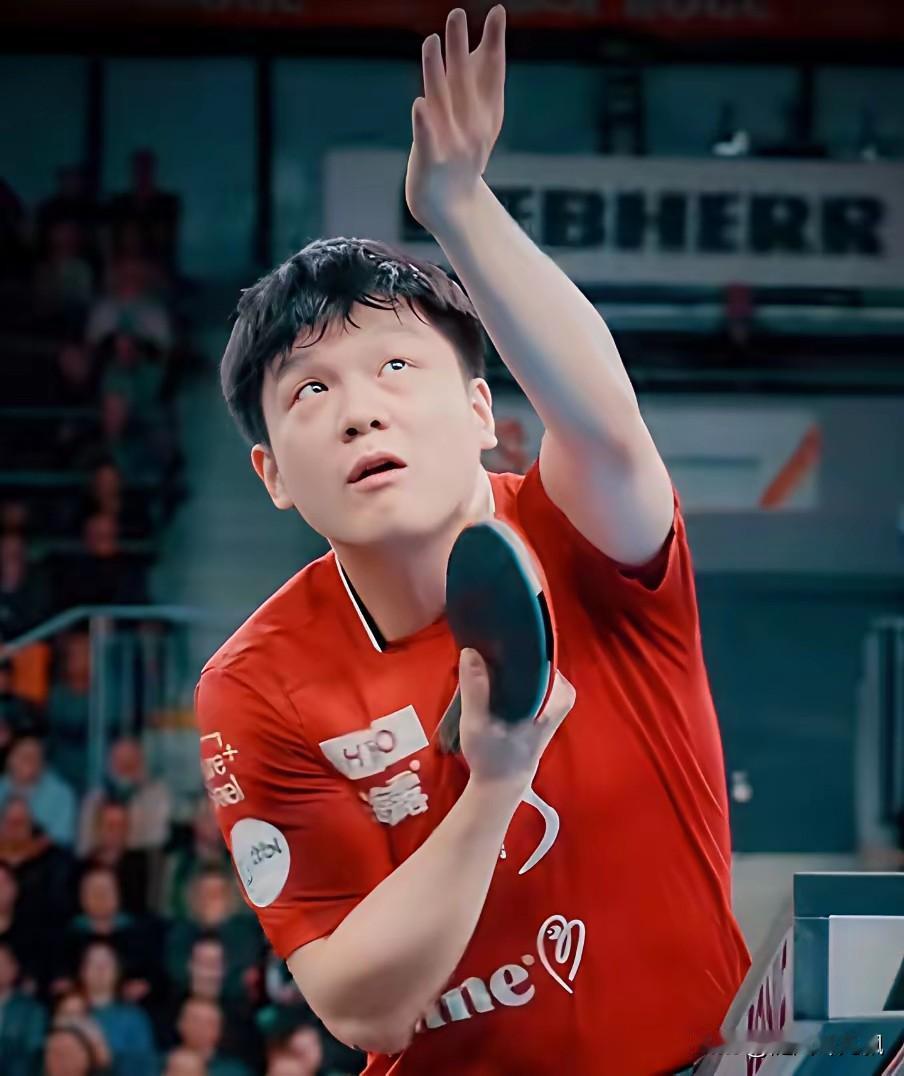 樊振东从小胖摇身一变成樊总。
春日生活打卡季
       从小胖，到东哥，到凯