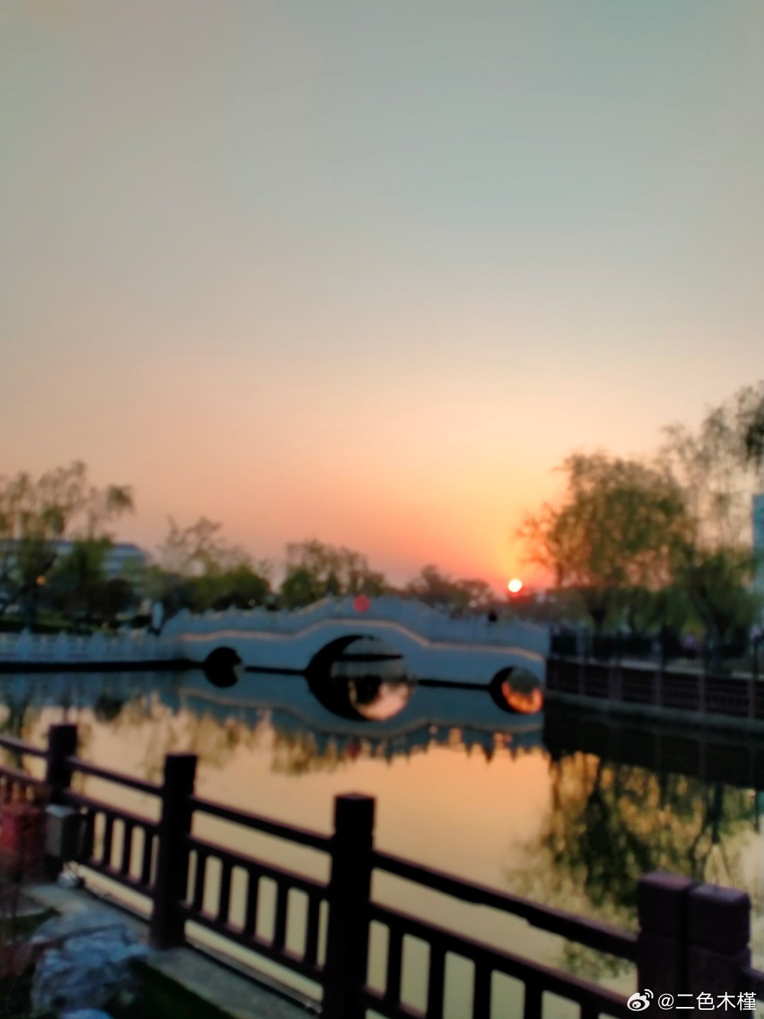 拍到好看的夕阳红。 ​​​