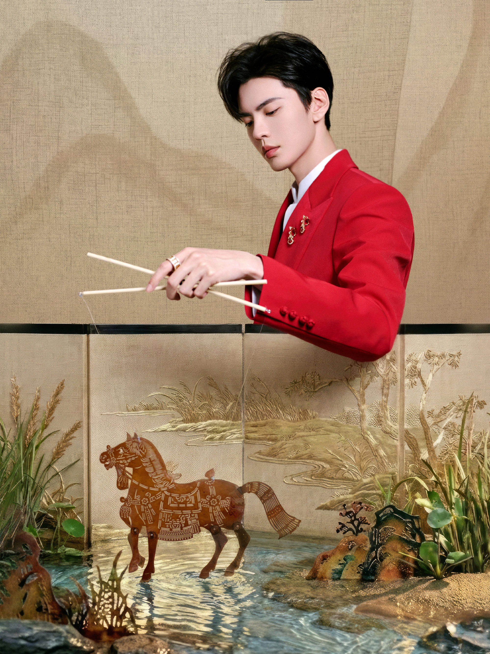 毕雯珺春晚出图把马年玩明白了 这组图确实“太多horse发生”😎！一屏幕快装不