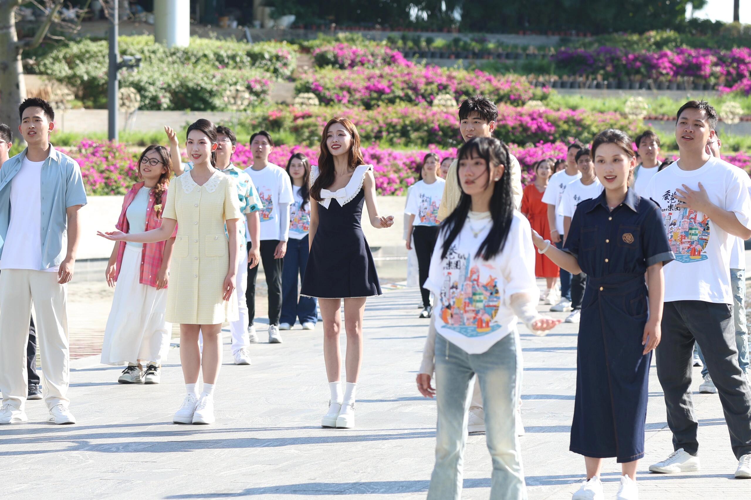 吴宣仪wxy央视五四晚会 还有看到几张吴宣仪录制五四晚会的图​​​