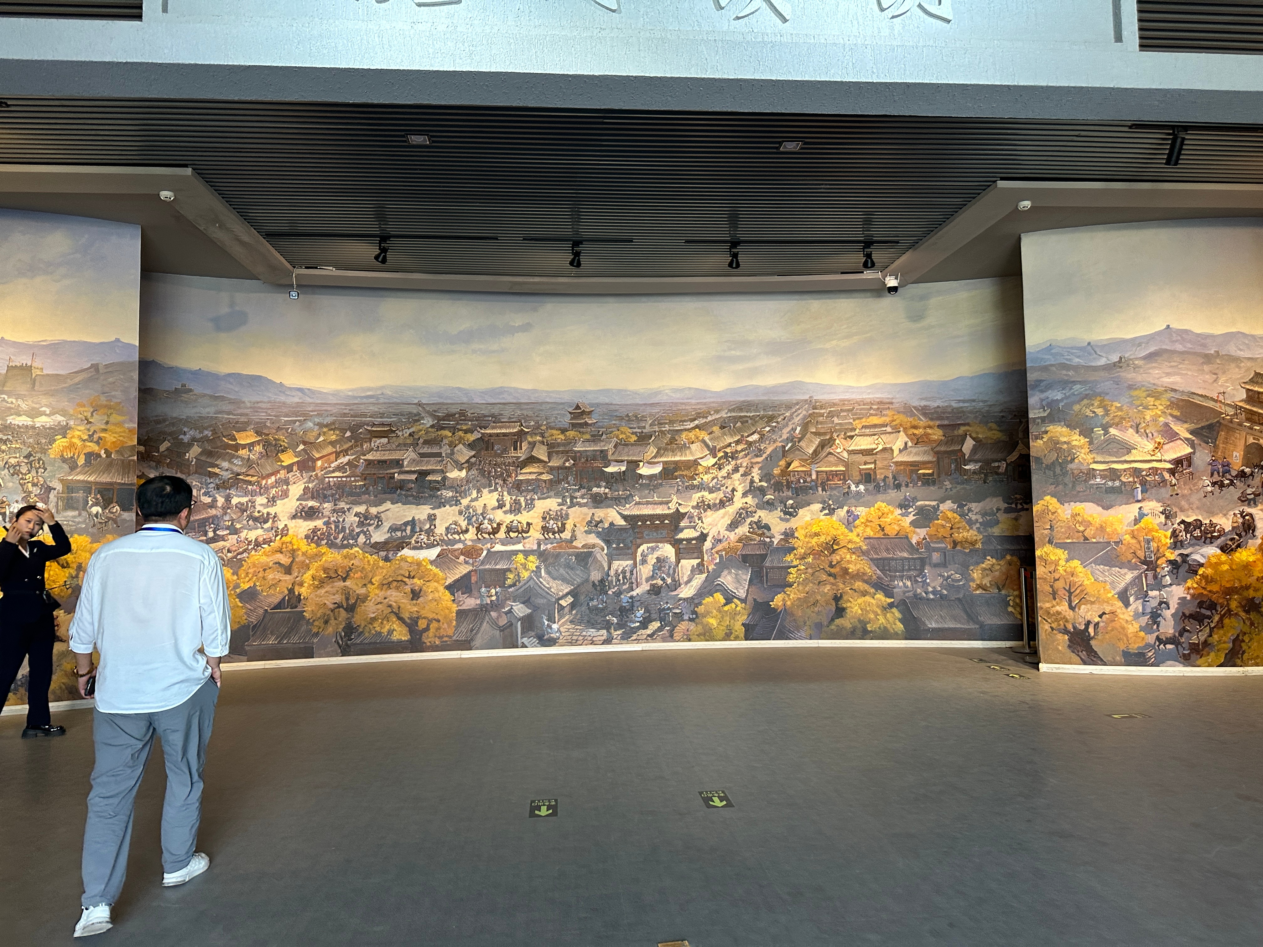 万里山河路 右玉县博物馆始建于1976年，与县文管所合署办公，2006年迁入杀虎