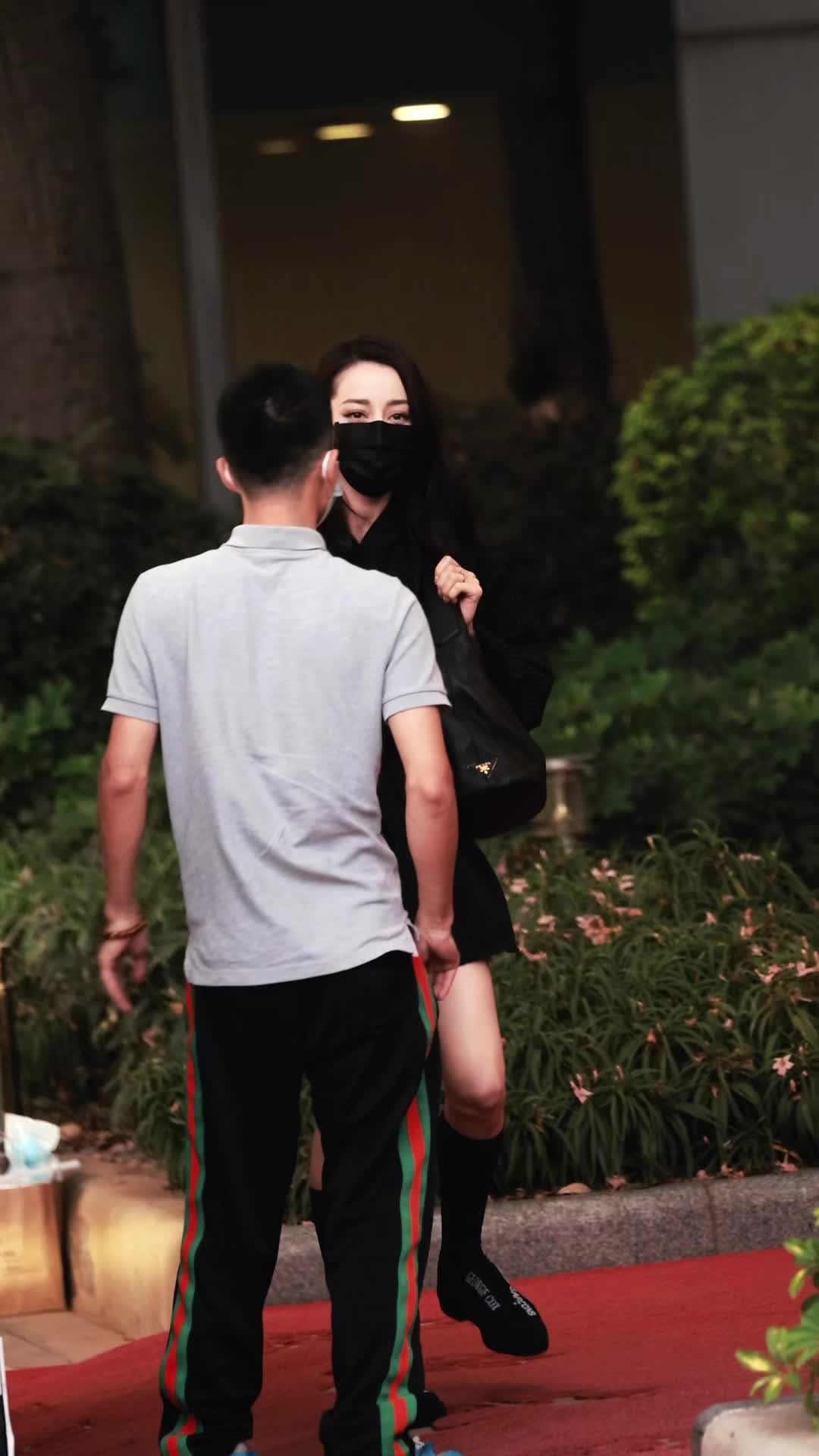 谁懂 同一件衣服反差这么大