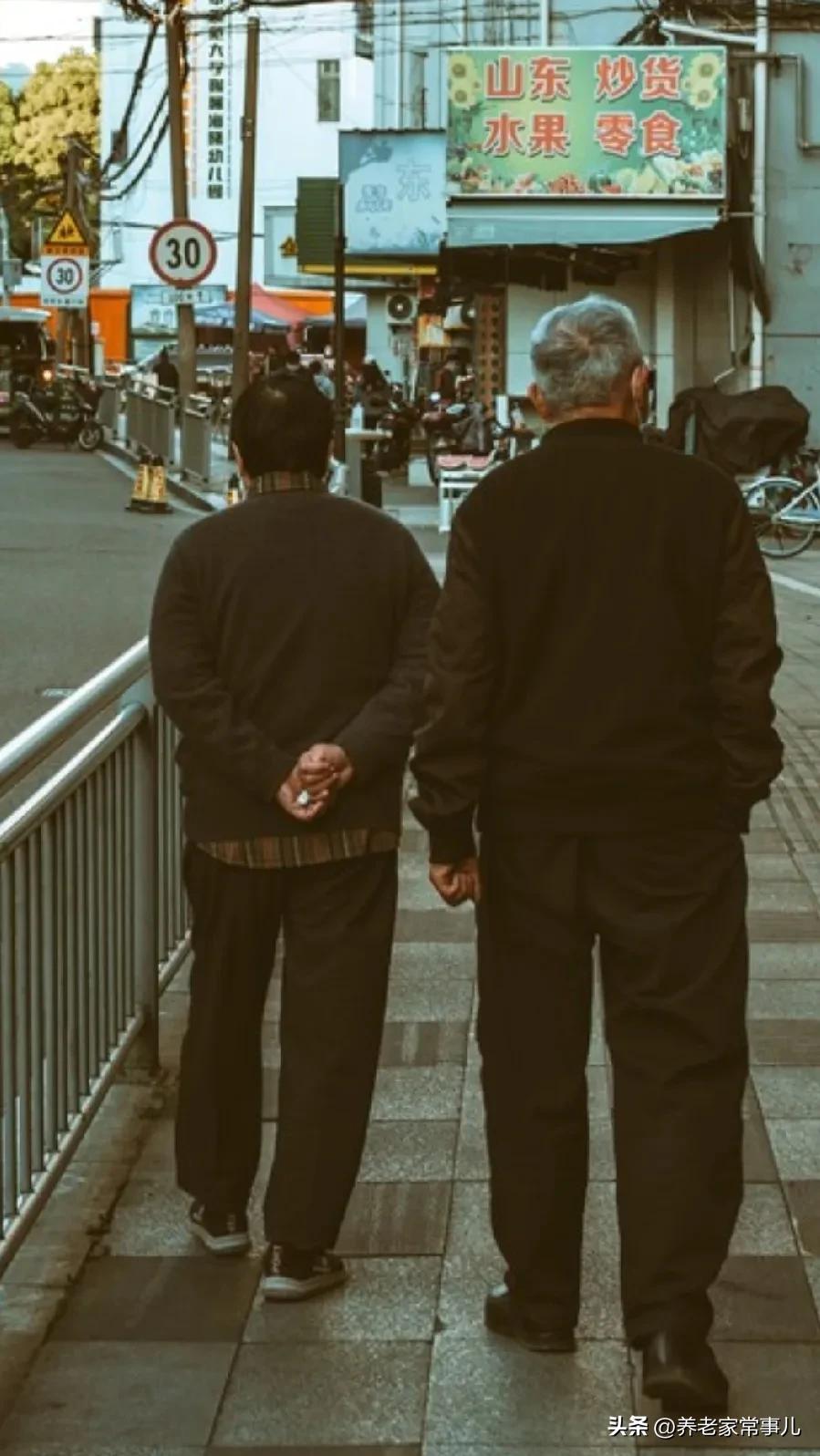 72岁找老伴，不为情不为爱，就为两件实在事
 
我今年72岁，30岁那年丈夫就走