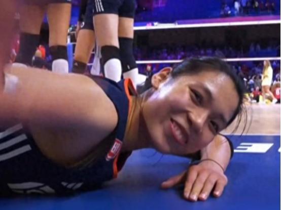 中国女排逆转美国女排，赛后3个好消息2个坏消息，总决赛对阵出炉
 

太刺激了！