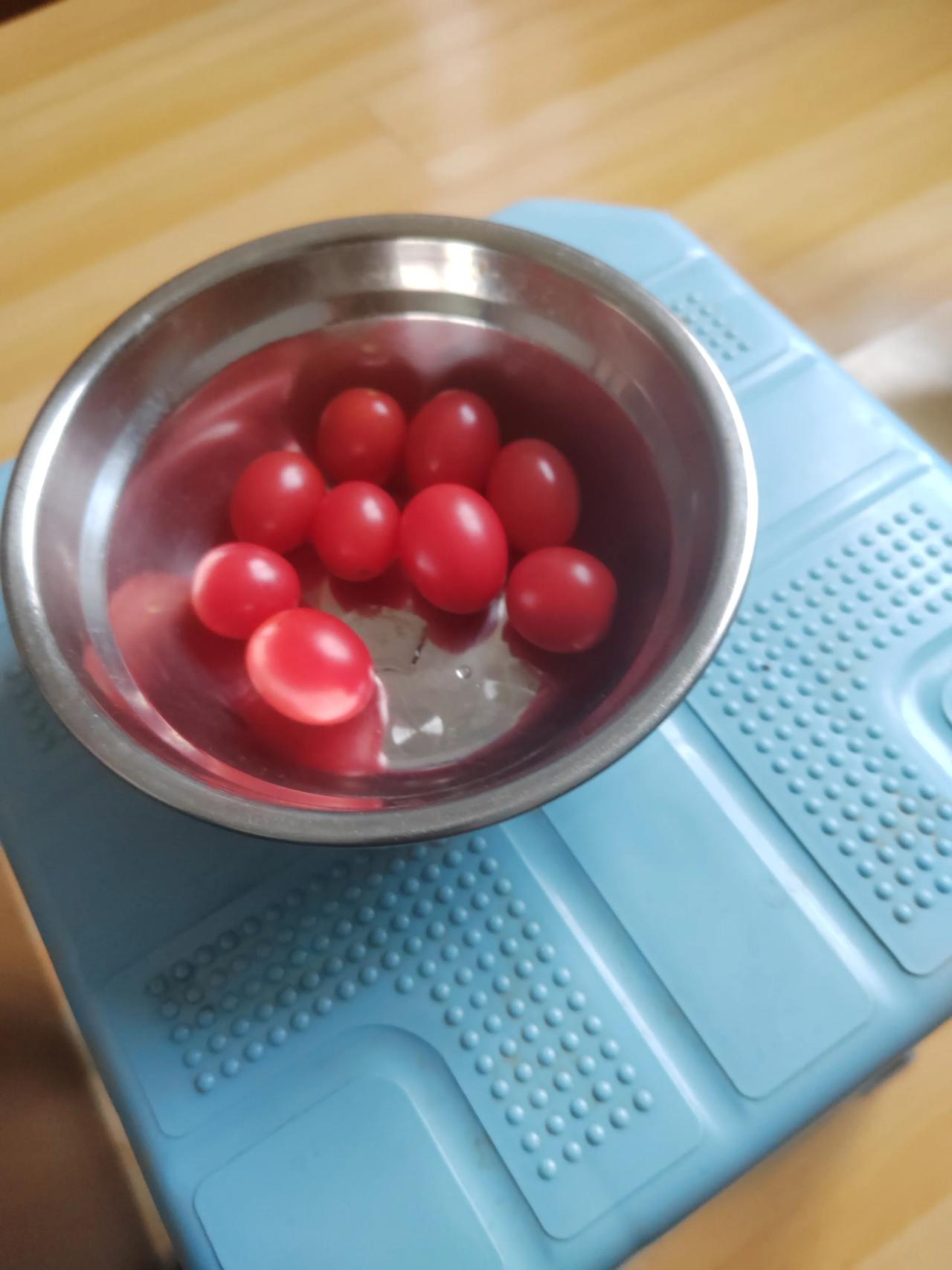 安贫乐道、诲人不倦
尊师重道是大势所趋
尤其九年义务教育
目前，有些人羡慕嫉妒恨