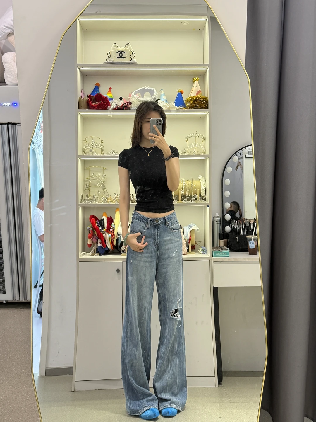 OMG！这条破洞牛仔裤我真的爱了！👖